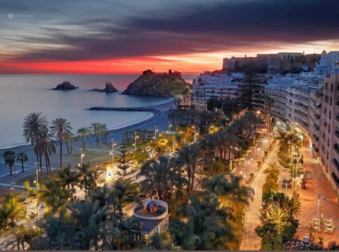 Apartamento Con Encanto Y Preciosas Vistas Junto A La Playa Almuñécar Kültér fotó